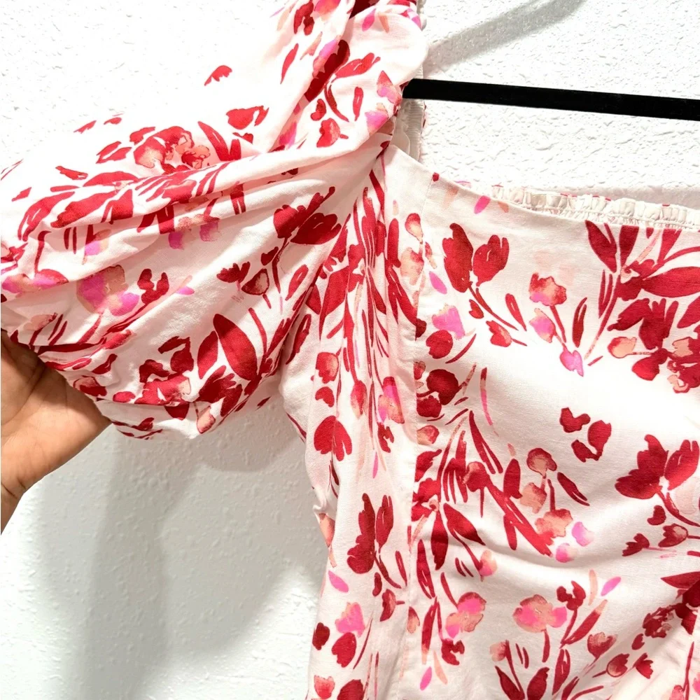 Banana Republic Red and White‎ Floral Blouse XL